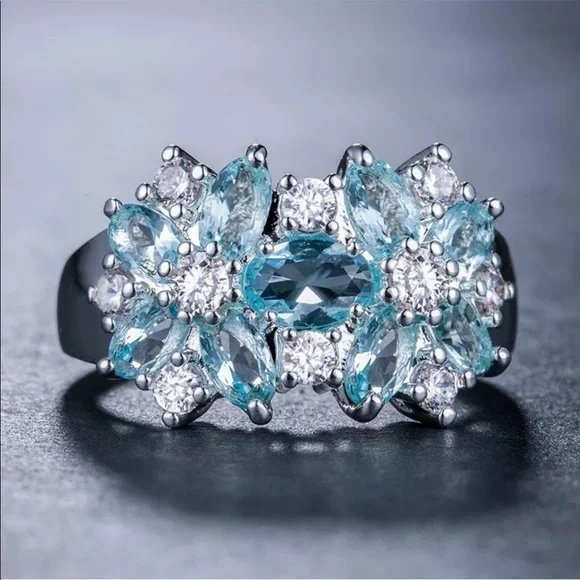 New 925 Silver Beautiful Flower Aquamarine Ring - Picture 2 of 4